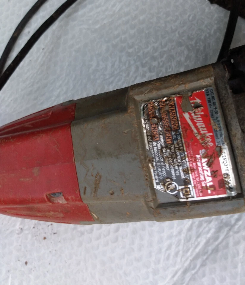 Milwaukee Magnum Hole Shooter Corded Electric Hammer Drill 120V NO Chuch Key - Image 4 of 4