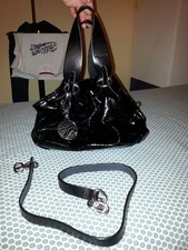 BORSA TOSCA BLU NERA IN VERNICE CON TRACOLLA
