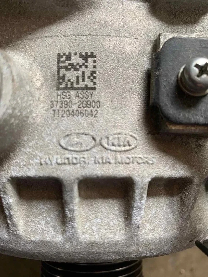 Alternador Hyundai Sonata 2011-2015 2,4 L VIN 4 OEM 11 12 13 14 15 ID 373902G900 Foto 4 de 4