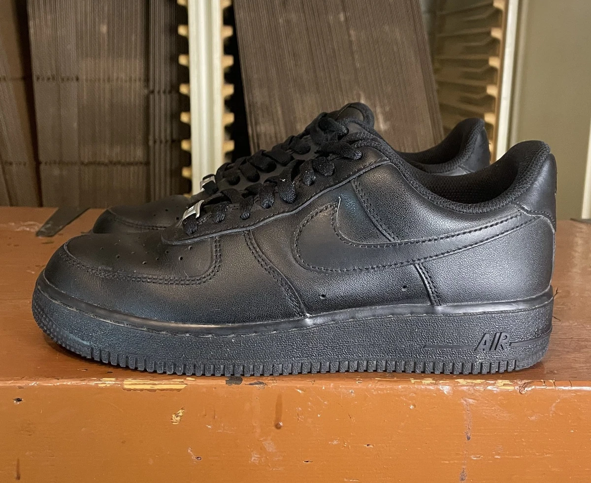 Preços baixos em Nike Air Force 1 '07 Triple Black | eBay