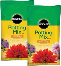 Miracle-Gro Potting Mix 8 Qt 2-Pack for Container Plants Feeds 6 Months