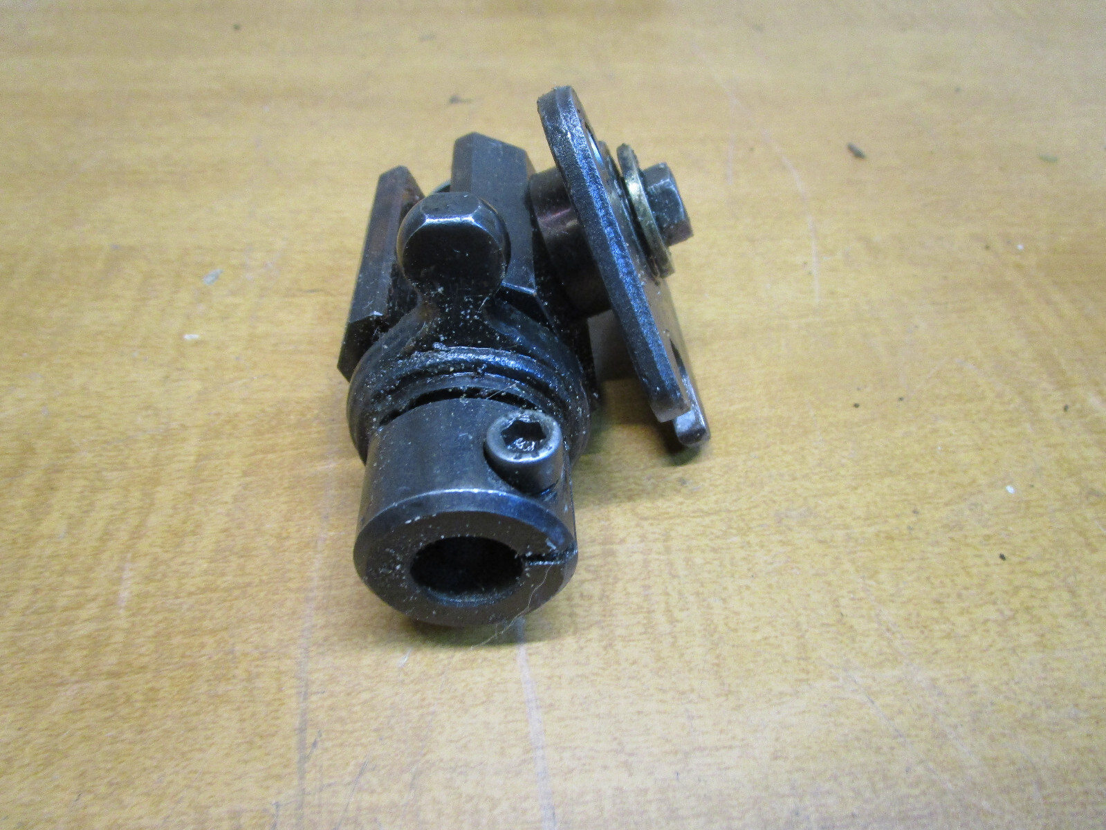 Ferrari 348, Mondial t - Gear Lever Translater Assy  P/N 148077