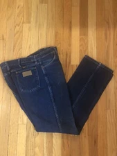 Men’s Wrangler Jeans 35x32 Slim Fit High Rise Cowboy Cut Stretch