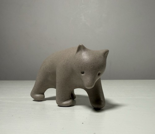 Vintage Pigeon Forge Pottery TN Walking Brown Bear USA 4"x2 1/2" Tall Tan Matte