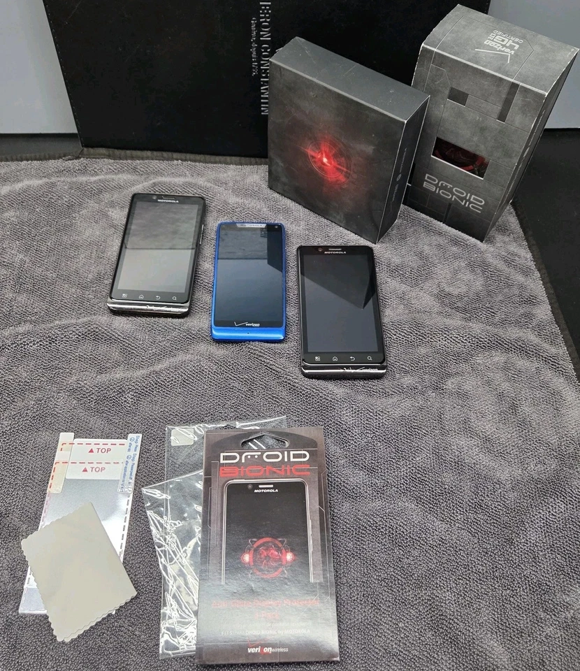 Motorola Droid Bionic X2 Black  (Verizon) RAZR M Blue Cell Phone 4G XT875  - Image 2 of 4