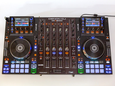 Denon MCX8000 DJ Controller Standalone Engine USB Serato Pro getestet