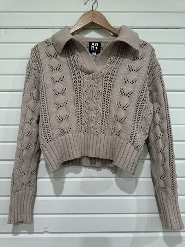 ANR+ Presented By ALP N ROCK Cropped Baumwollpullover mit Kragen, Small