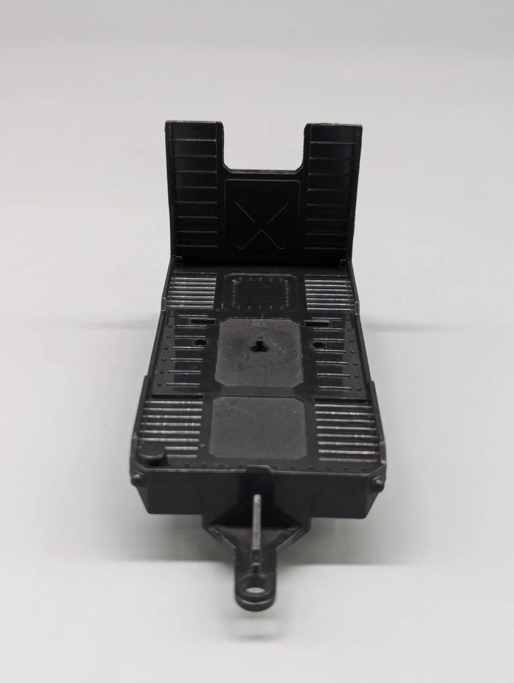 Ertl Farm Diecast Horse Trailer + Plastic Flatbed + Farm Animals Lot - Image 4 of 4