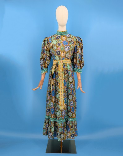 Celia B Large Tambora Kleid Seidenmischung Blumen Retro Print Halbarm Maxikleid