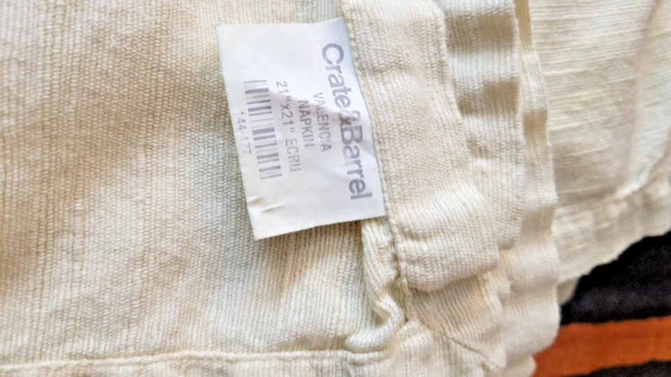 Crate & Barrell VALENCIA Ecru Napkins Set of 7 APX 21x21 - Image 2 of 4