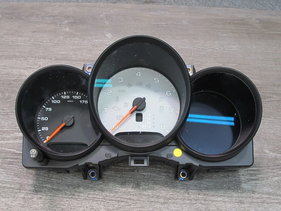 2015-2016 PORSCHE MACAN S 仪器集群速度计 95B920901P — 第 2/4 张图片