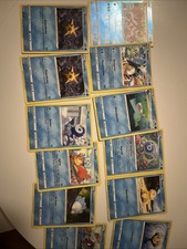 12 Sehr Gut Erhaltene Wasser Pokémon Karten, Eine Glitzernd