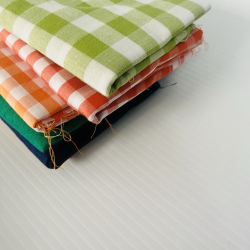 Fabric Remnants / Off Cuts Varying Sizes And Fibres Bundle Lots Crafting - Picture 14 of 15
