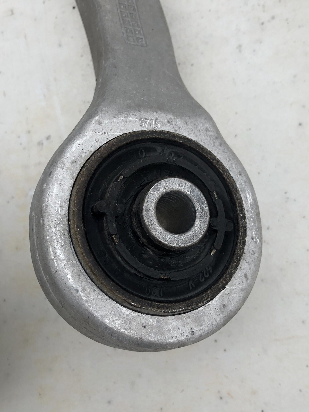 BENTLEY CONTINENTAL GT FLYING SPUR FRONT LEFT UPPER CONTROL ARM FORWARD REARWARD
