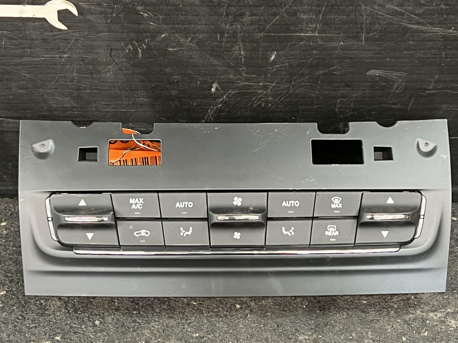 17-20 MASERATI GHIBLI A/C HEATER AIR CONDITIONING TEMPERATURE CONTROL PANEL