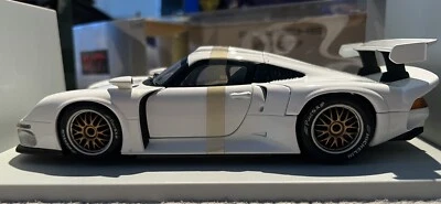 Miniature UT Models 1/18 – Porsche 911 GT1 Rohr Pilgrim McNish 1997, Diecast Occasion