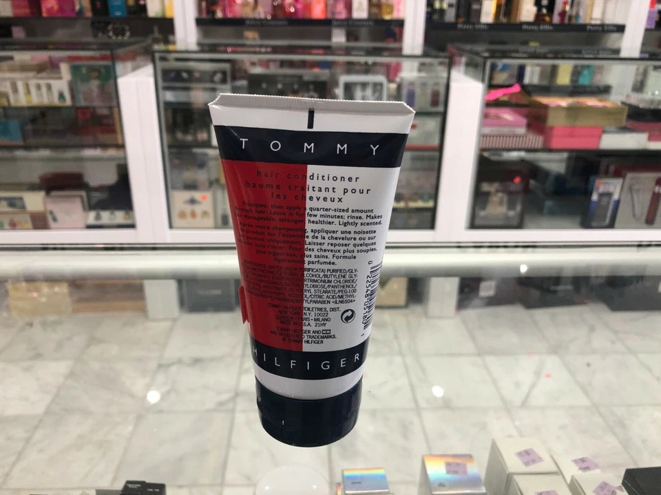ACONDICIONADOR DE CABELLO DE TOMMY HILFIGER 150 ML Foto 2 de 2