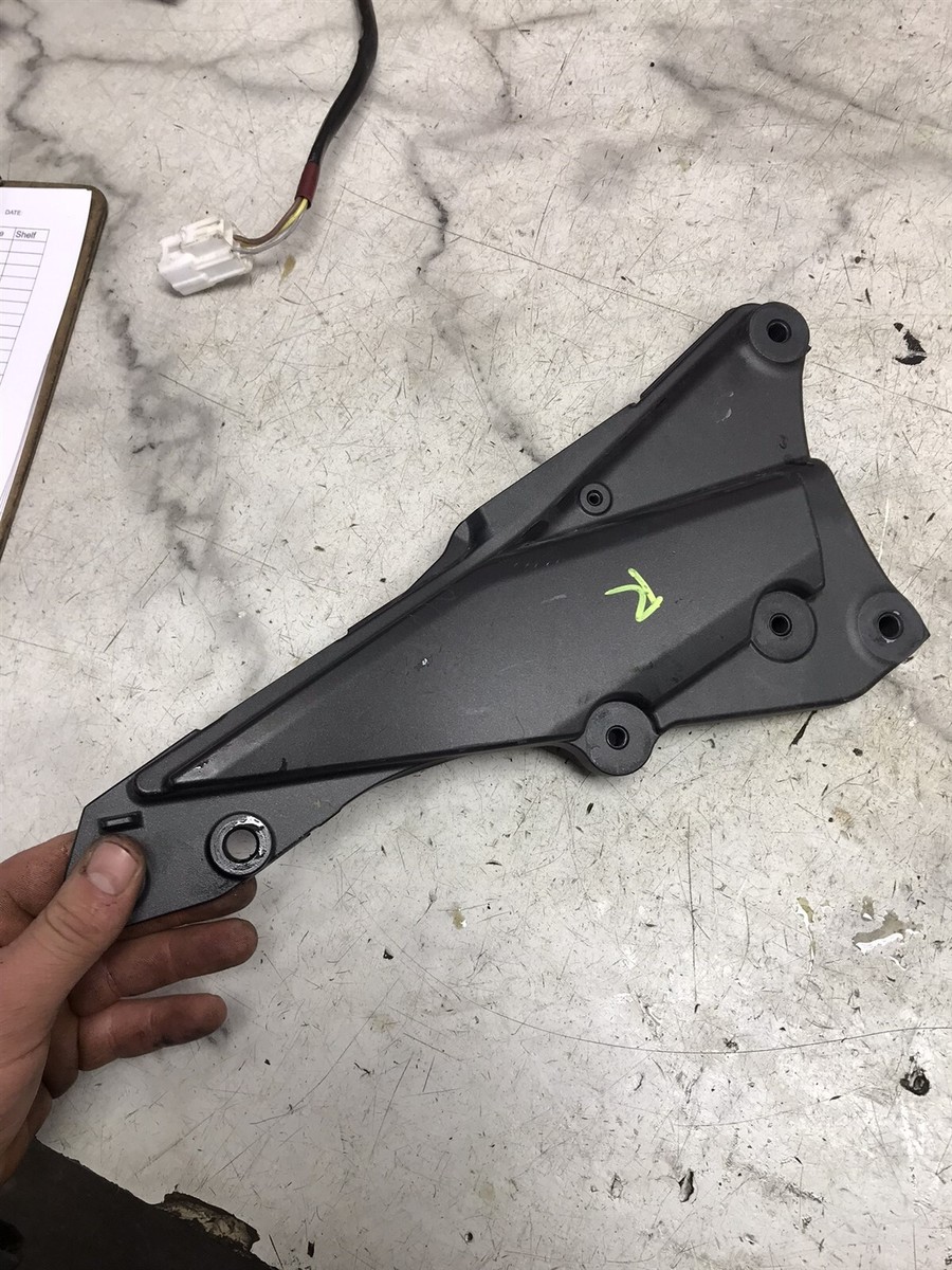 ベース mt. 24 Kawasaki ZX Z 1000 SX Z1000SX Ninja right subframe sub