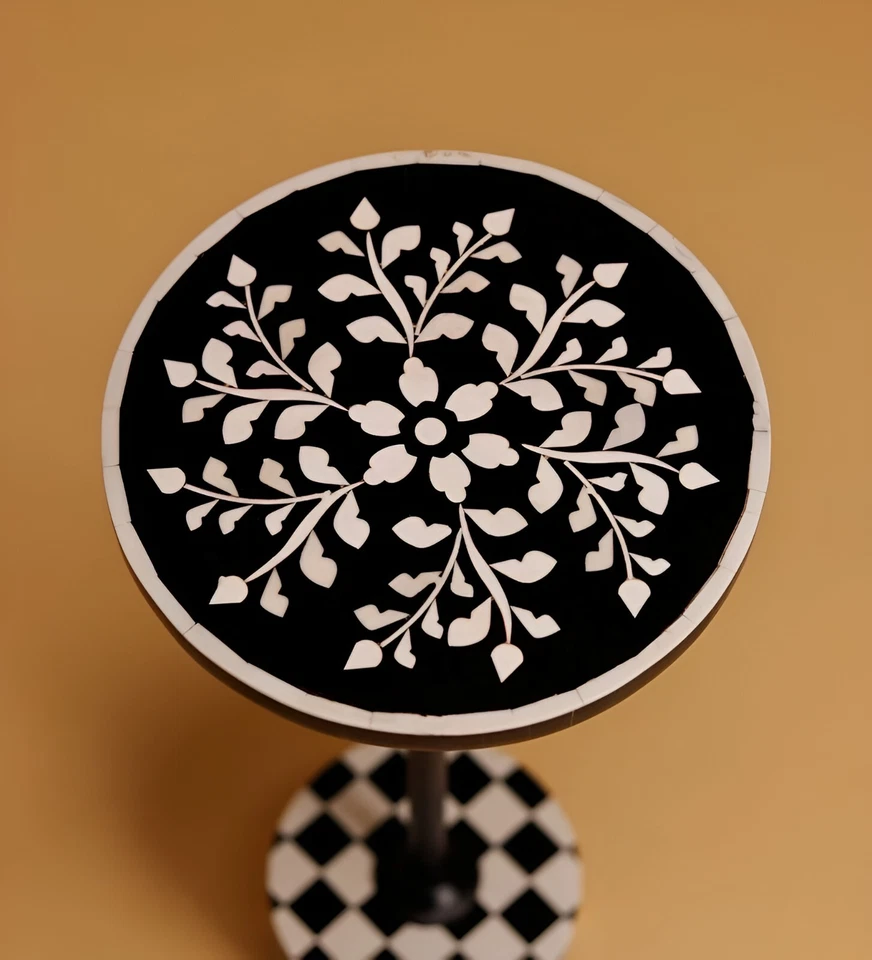Black White Floral Drink Table – Handmade Round Accent Table – Side Table - Image 4 of 4