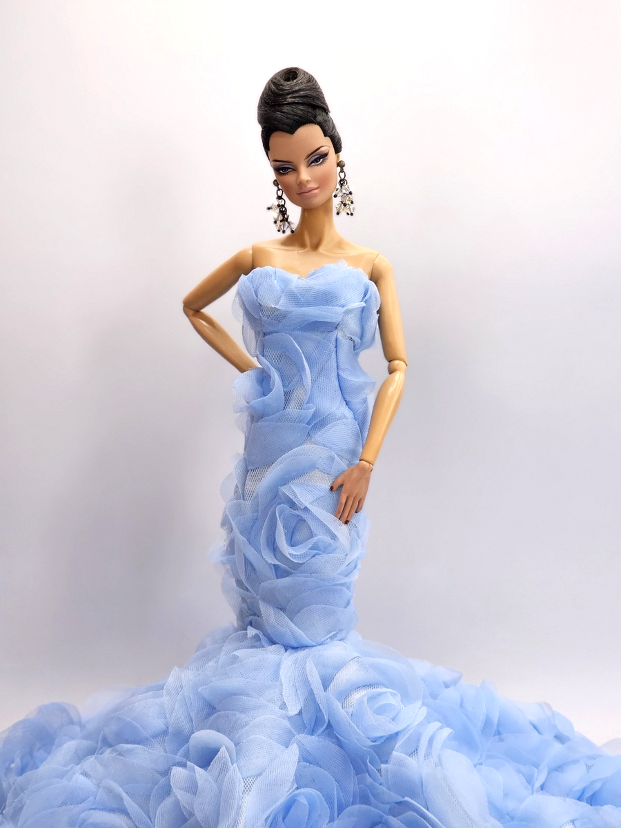 elegant navy blue dress Elegant Navy Blue O-Neck Sequined Appliques Long Sleeves Quinceanera E formalgowns