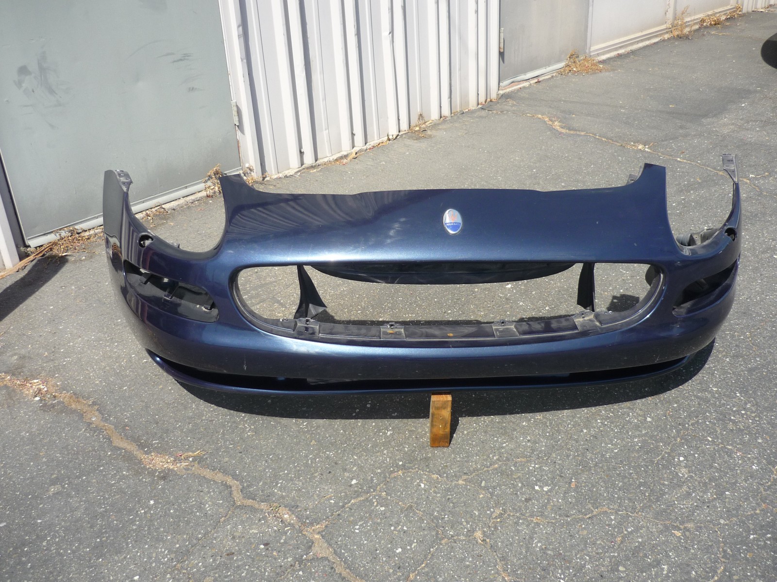 Maserati 4200 2005  Front Bumper Blue P/N 980138243