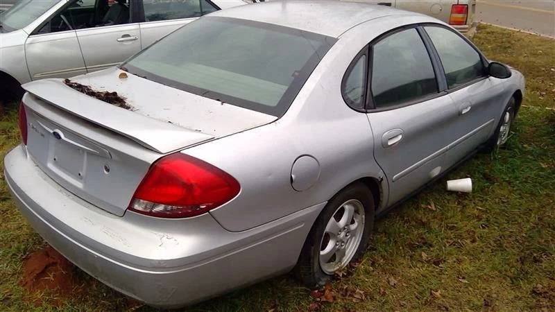 Radiador para Ford Taurus 96-07 OEM Foto 3 de 4