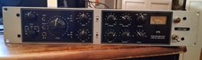 Behringer 676 Classic Vacuum Tube Preamplifier/FET-Style Compressor Channel Stip