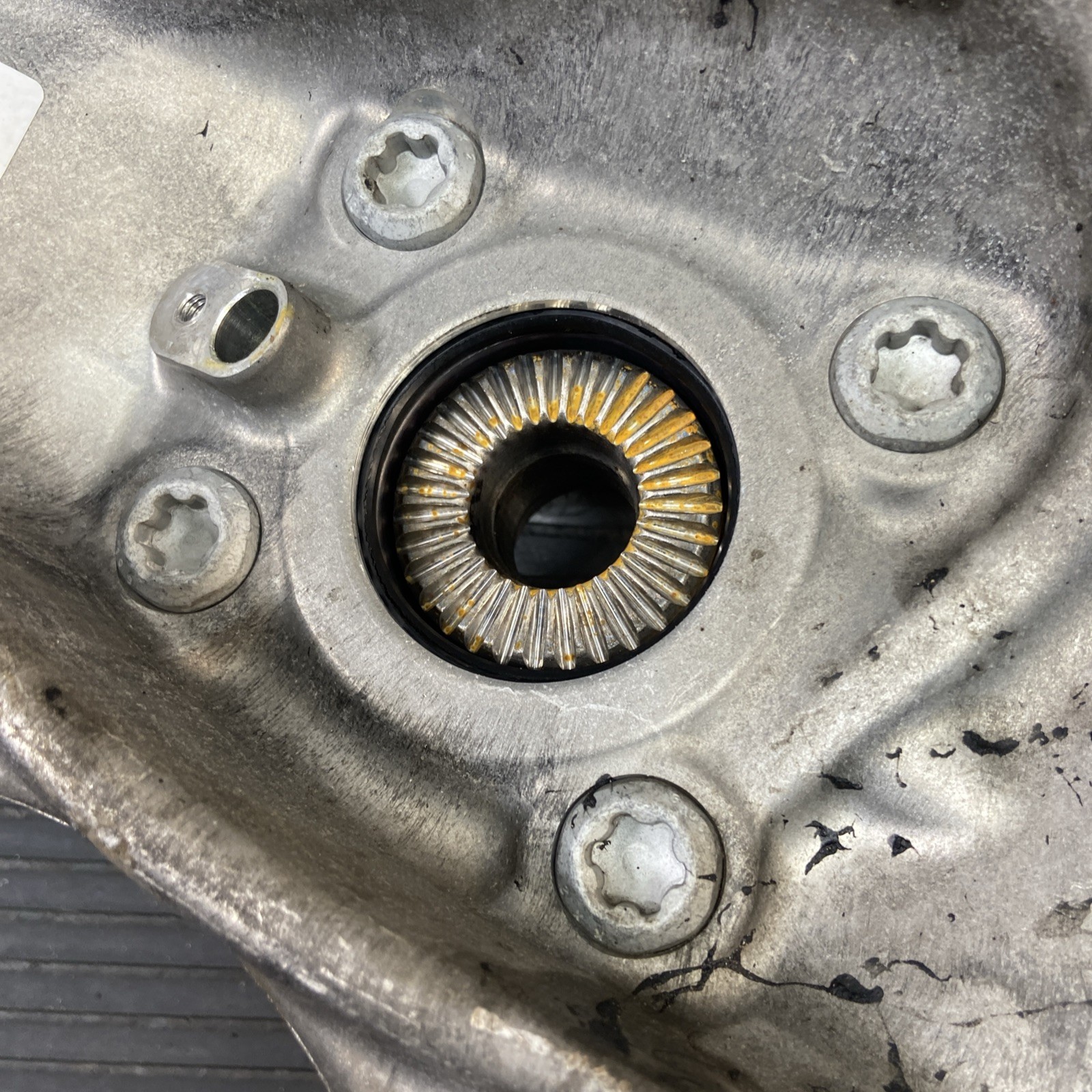 BMW i8 2014-2020 Front Left Hub carrier