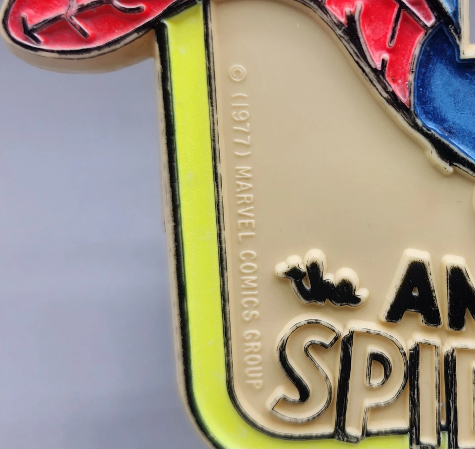 Vtg 1977 Amazing Spiderman Light Switch Cover Original Plate 5x5" Glows Dark - Изображение 3 из 4