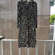 Calvin Klein Dress Leopard Print 3/4 Sleeves Knee Length Size Medium V Neck