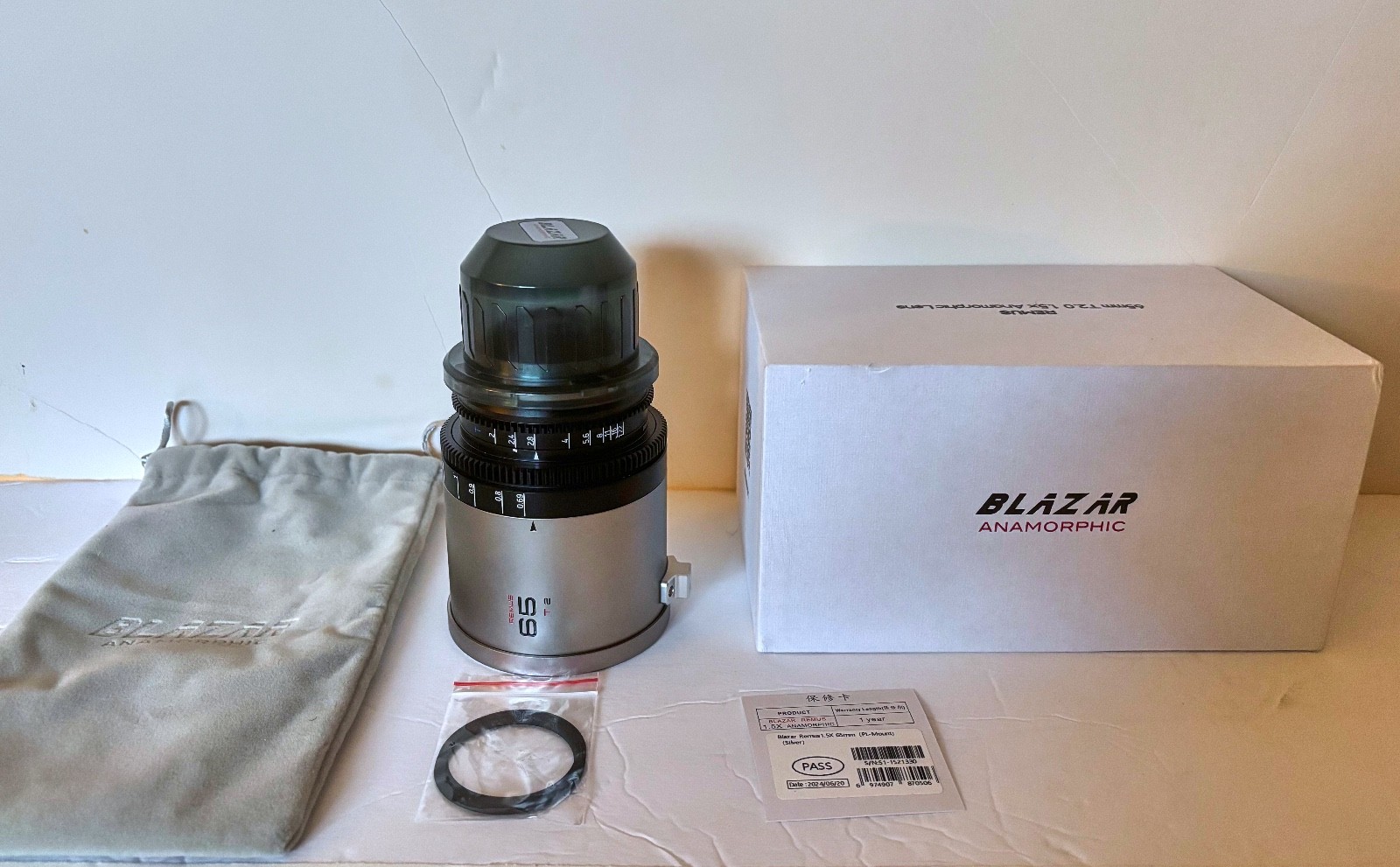 BLAZAR REMUS 65mm 1.5x  T2 Anamorphic Cinema Lens PL Mount Neutral/Silver Flare