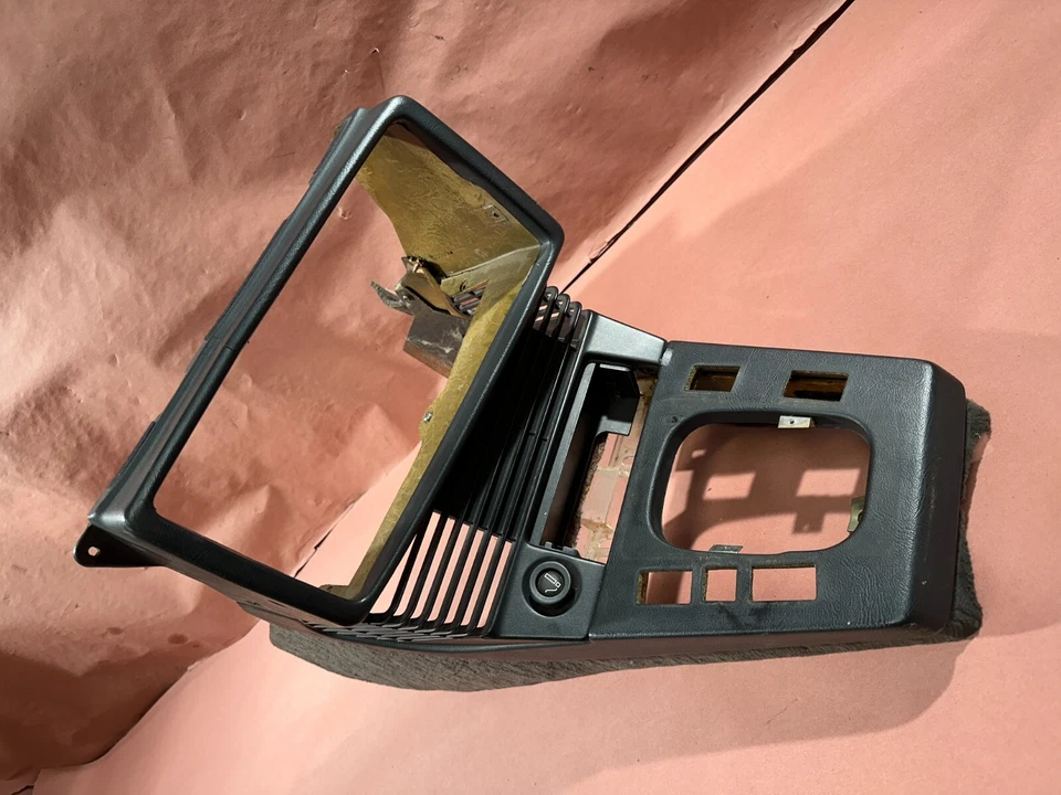 Console central BMW E28 528e 524td 528I 533I armazenamento divisória preto fabricante de equipamento original #88272 - Imagem 3 de 4