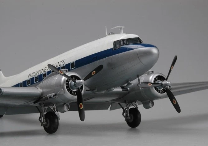 C-48C SKYTRAIN TRANSPORT AIRCRAFT 1/48 aircraft Trumpeter model plane kit 02829 - Image 3 of 4