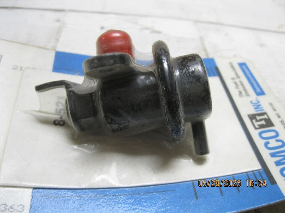 Fuel Injection Pressure Regulator Tomco 21034 - Imagem 3 de 4