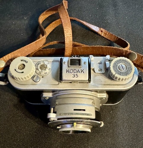 Kodak 35, Kodak's 1st U.S. made 35mm Camera, 51mm f/4.5 Luminized lens W/ Extras - Picture 3 of 13