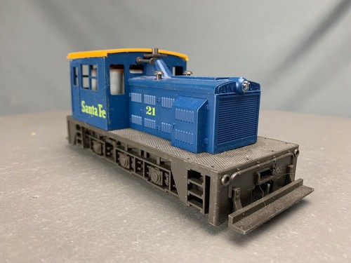 O Scale Atlas 2-Rail WDT Switcher Locomotive Santa Fe #21 LZ O1181 - Picture 5 of 14