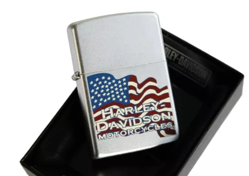 Zippo Lighter ⁕ Harley Davidson Flowing Flag ⁕ Neu New ⁕ A642