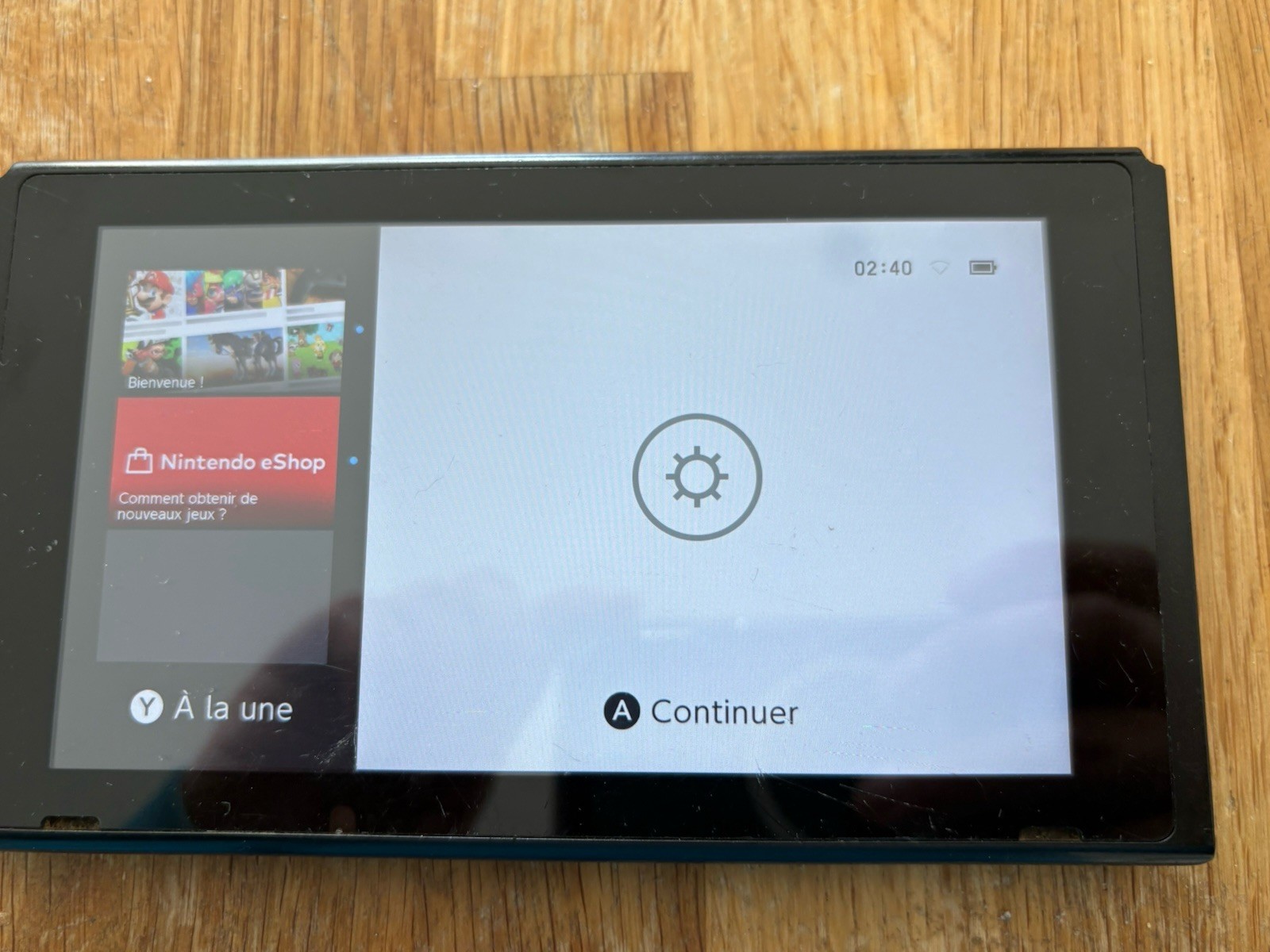 Nintendo Switch console tablette seule fonctionnelle écran rayé sans Joy