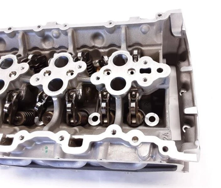 Culata izquierda conductor AUDI S4 S5 SQ5 18-23 06M103403AF Foto 3 de 4