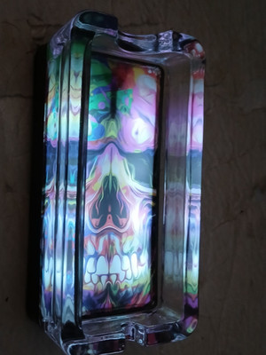 Smokezilla Glass Ashtray Smoking Hot Design Light Up New 4 x 2 x 1.5 inch