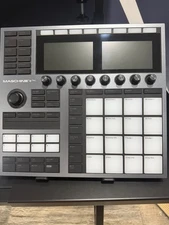 Native Instruments Maschine Plus 2020 - Present - Black