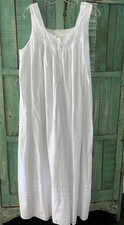Eileen West White Long Nightgown M Sleeveless Lace Trim Pintuck Cottagecore
