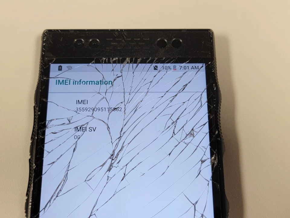 Smartphone RED HYDROGEN One (H1A1000) 128GB (Verizon) - ROTO - N601 Foto 3 de 4