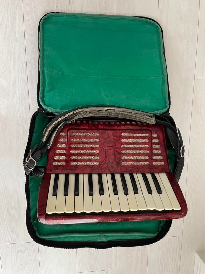 ヤマハ YA-12 アコーディオン 25鍵盤 12ベース ケース付 YAMAHA Rare Yamaha YA-12 Accordion 25-Key Compact Model with Case