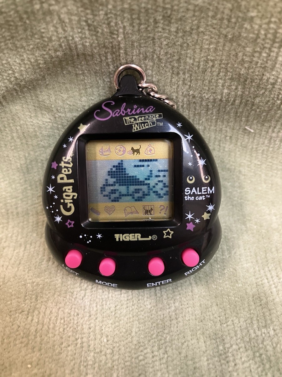 TIGER Sabrina たまごっち　ペット育成ゲーム GigaPets Sabrina The Teenage Witch Salem The Cat 1997 Tiger