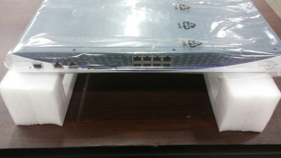 Extricom New MS-500 MultiSeries 500 8-port Gigabit WLAN Switch - Image 2 of 4