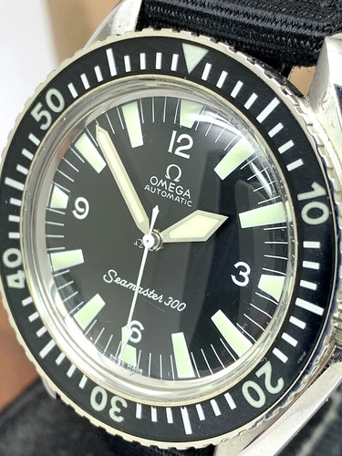 Omega Seamaster 300 Men's Watch 165.024 Swiss Automatic 1967 Vintage Black Dial