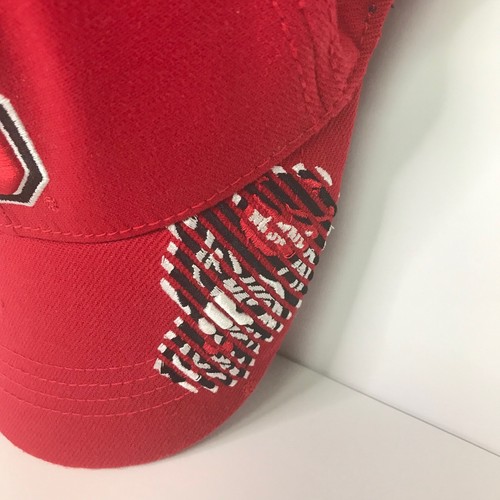 NC State Wolfpack Red One Fit Hat with Wolf On Left Side Visor Trim Size L/XL - Picture 2 of 7