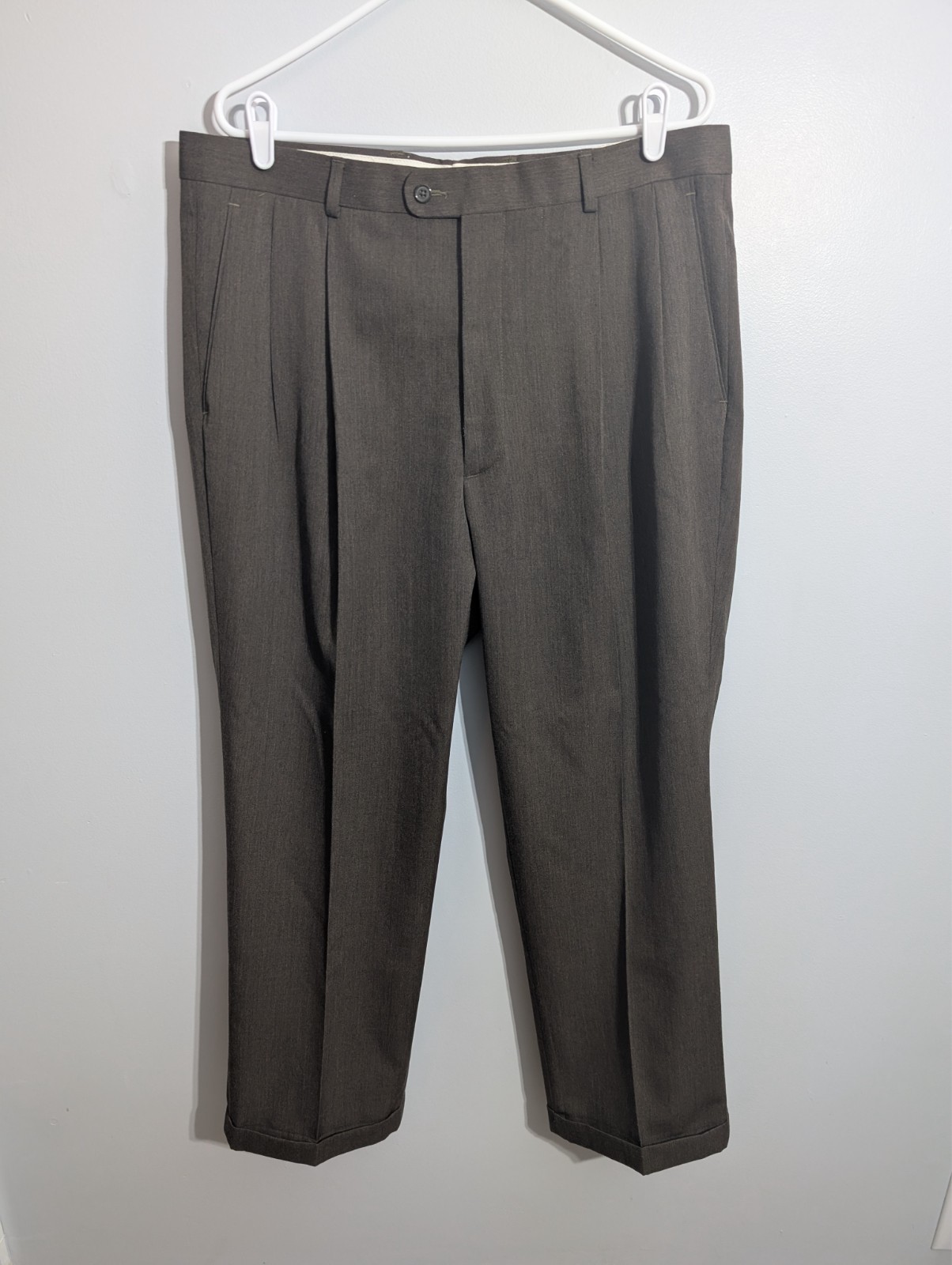 Croft & Barrow Men's Brown Dress Pants Size 38x29 Pleated Front Rolled Cuff Hem