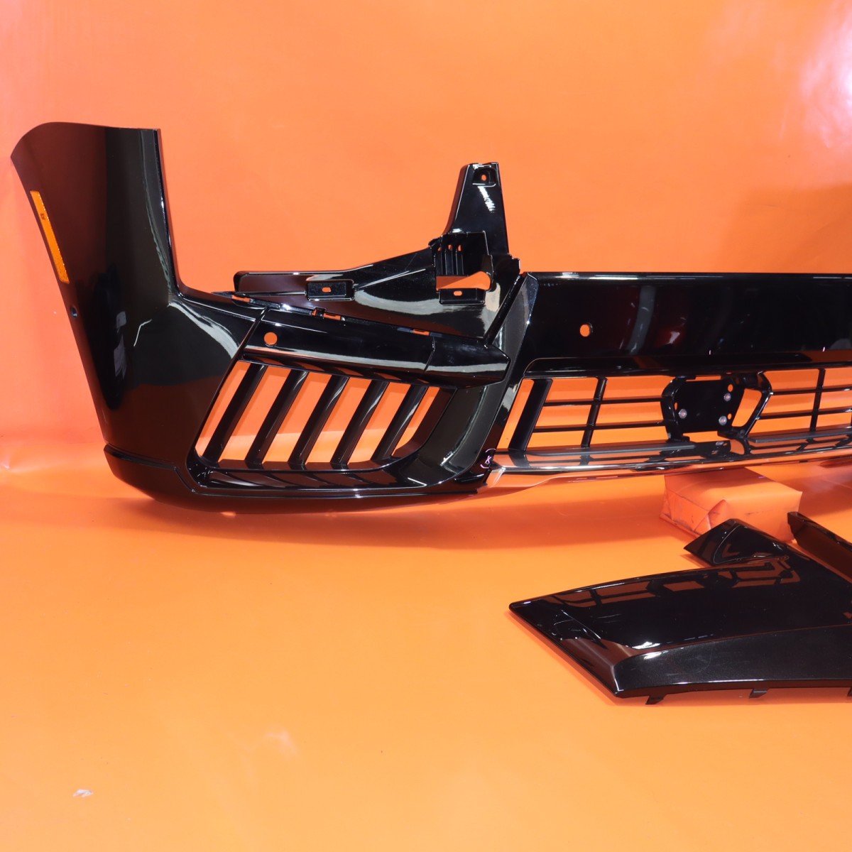 ROLLS ROYCE CULLINAN FRONT BUMPER 2025 2026 51115A558B9 BLACK OEM